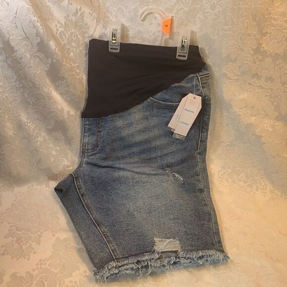 Time And Tru Maternity Sz 16-18 Or XL 5 Pocket Bermuda Short Distressed Casual - Picture 7 of 10